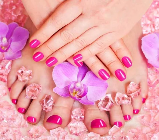 Servicios de manicure y pedicure